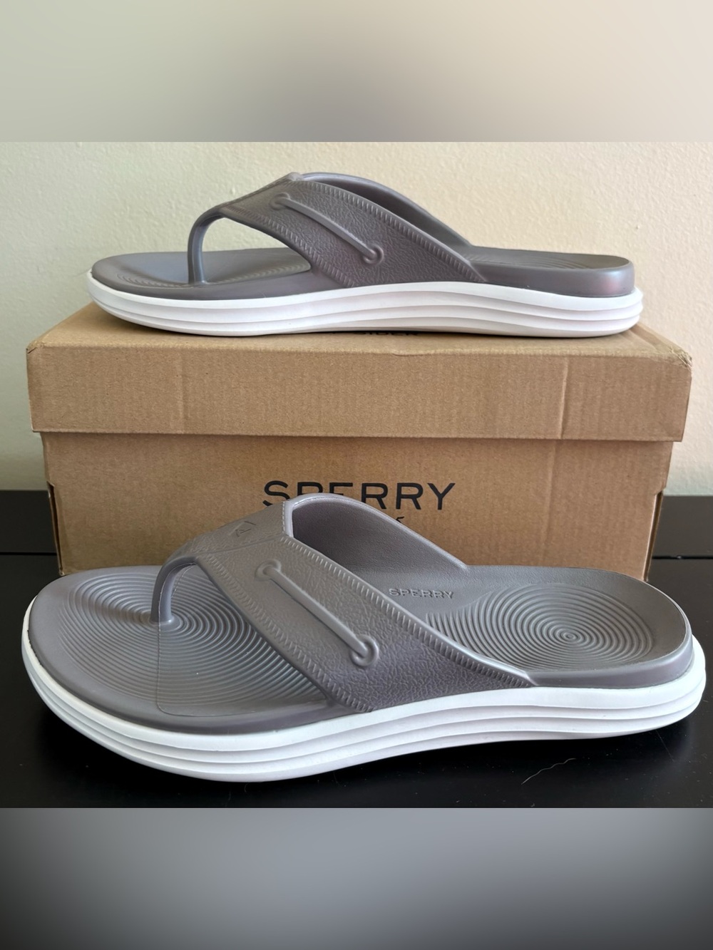Sperry Windward Float Flip Flop Gray Womens Size 9 New In Box